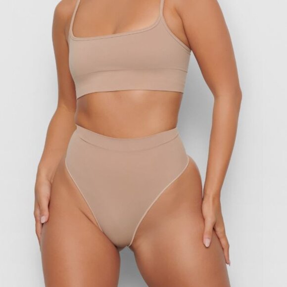 Skims Seamless Sculpt Mid Waist Thong - Picture 2 of 5